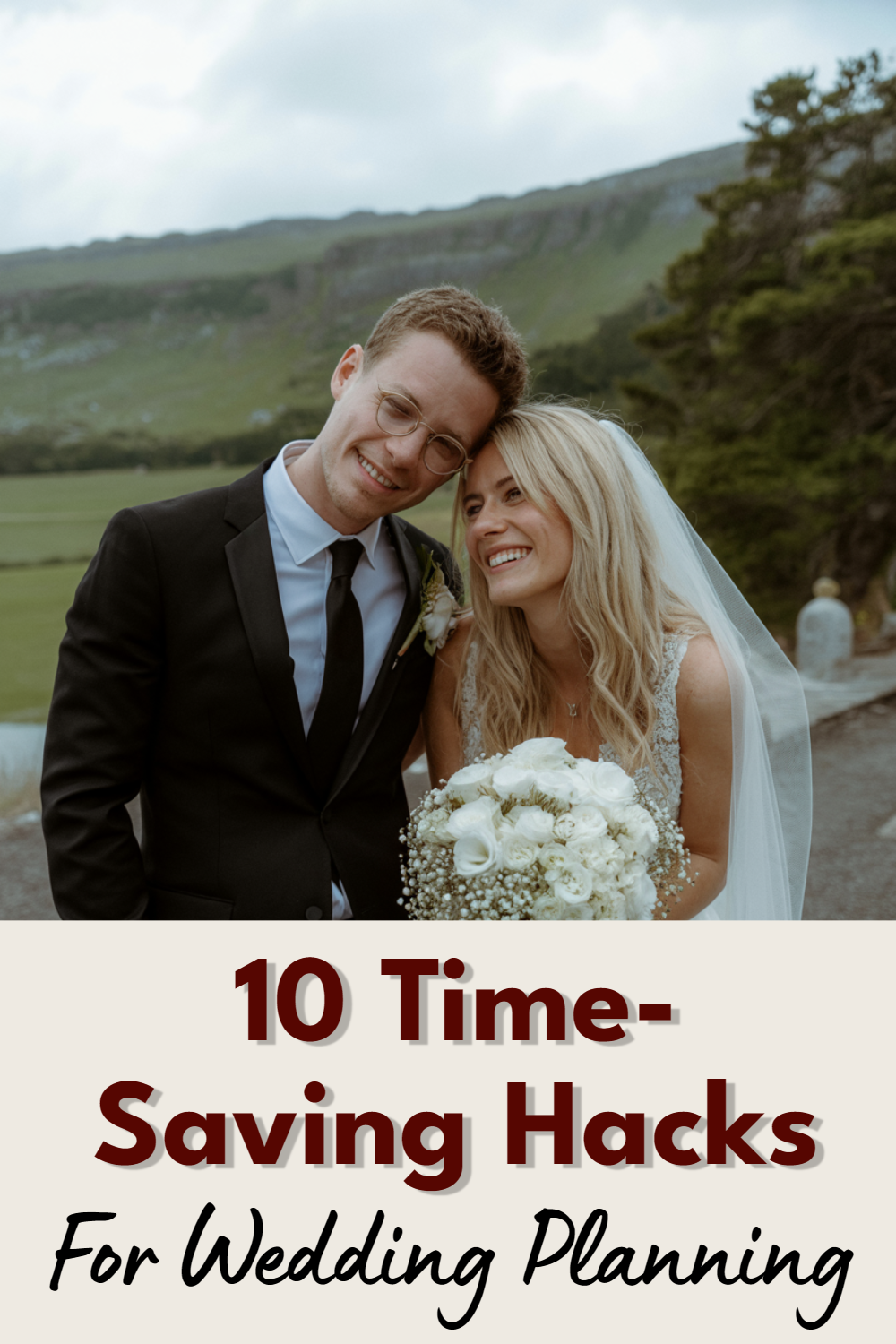 Couple celebrating wedding surrounded by nature, with tips for efficient wedding planning.
