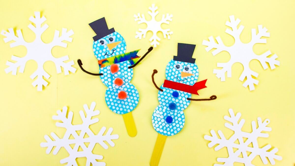 Cute Bubble Wrap & Ice Pop Stick Snowman Craft For Kids Bubble Wrap Crafts & Activities for Christmas