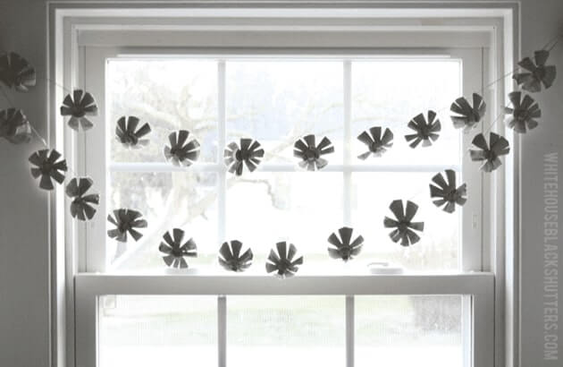 Make Beautiful Snowflake Garland Using Egg CartoonsUpcycled Winter Crafts