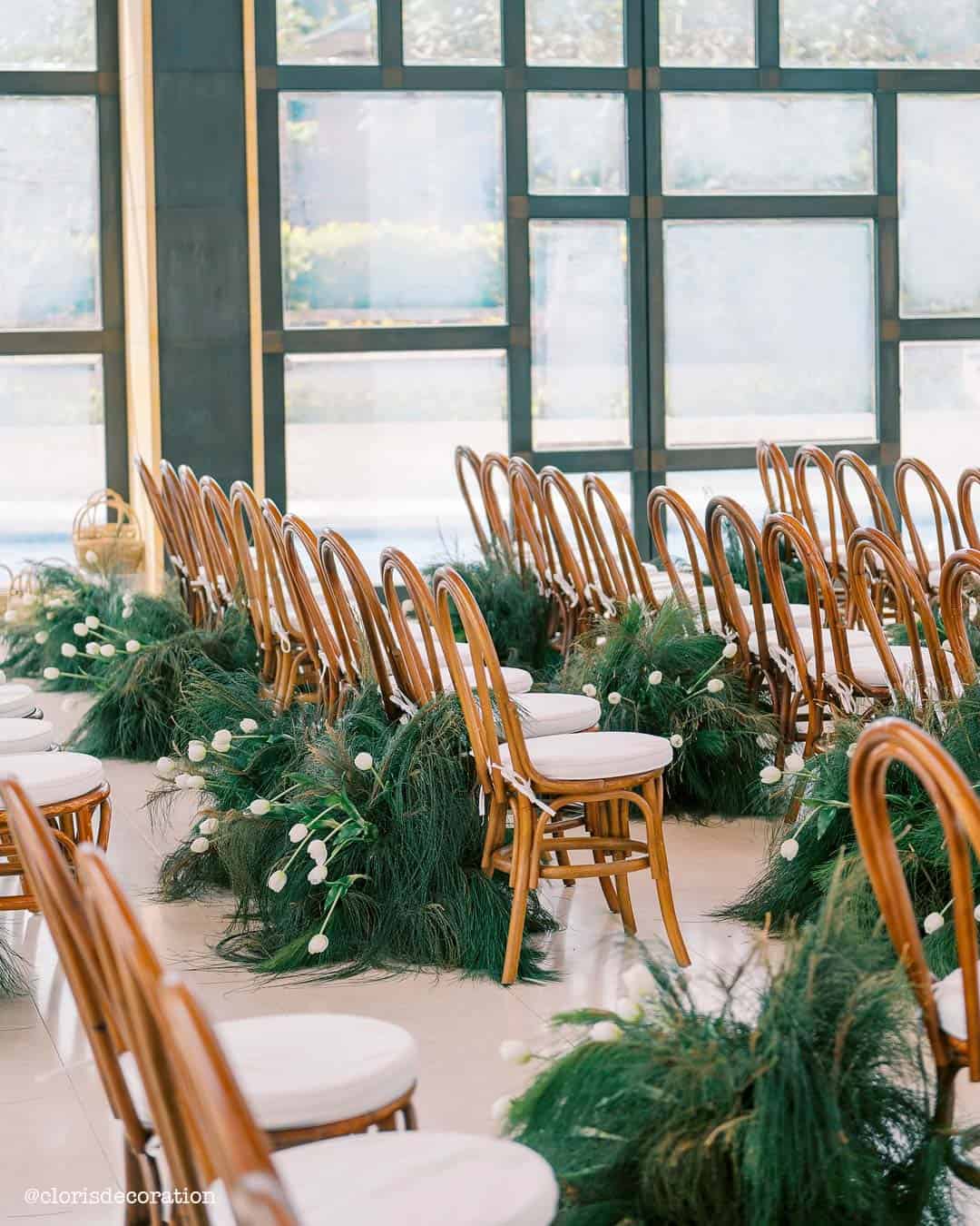 Aisle Decor Ideas with Petals