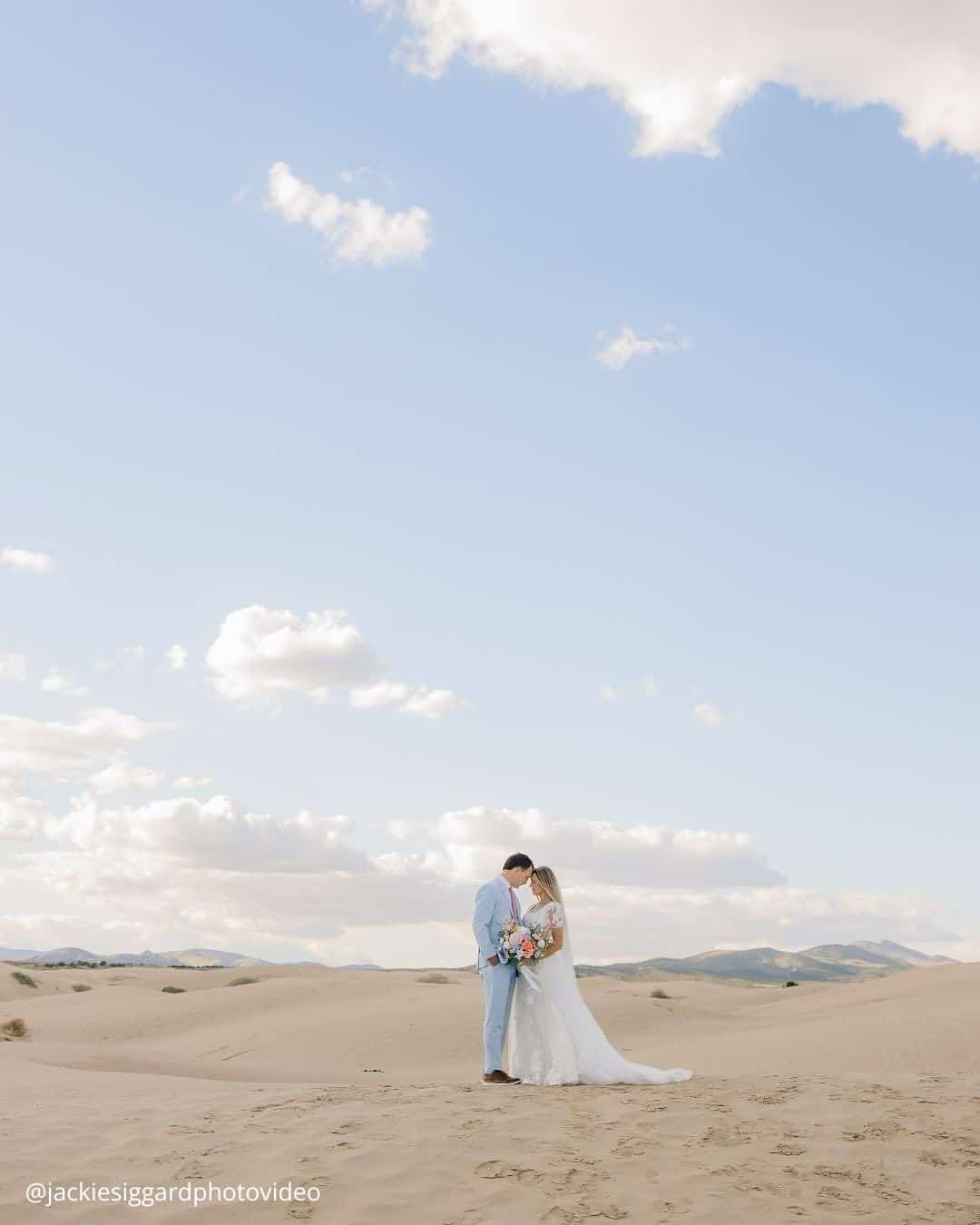 Best Outdoor Wedding Photos On the Beach