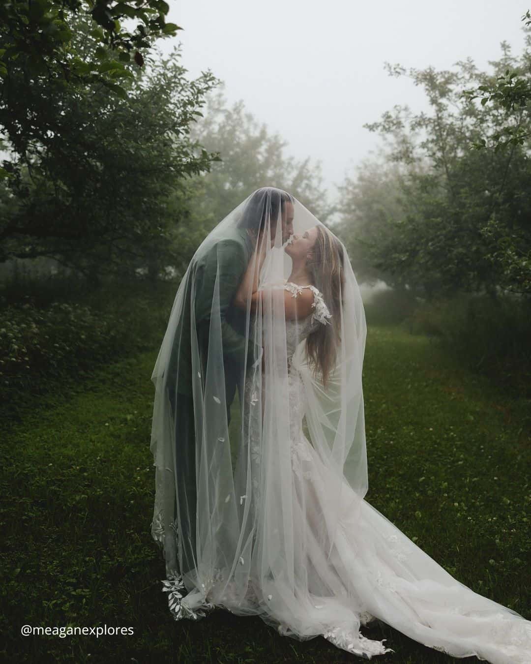 Wedding Outdoor Photos near a Lake