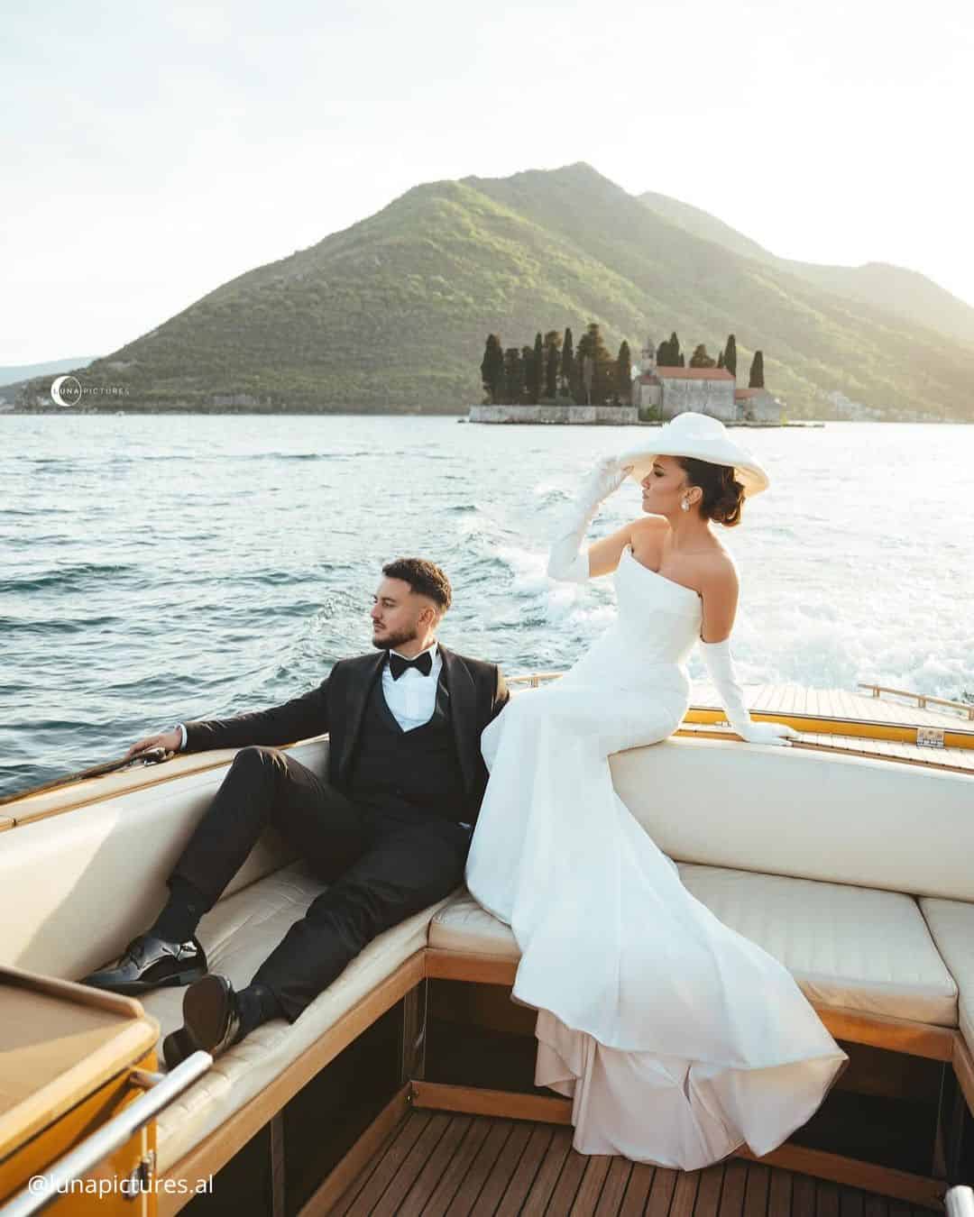 Wedding Photos Ideas in a Garden