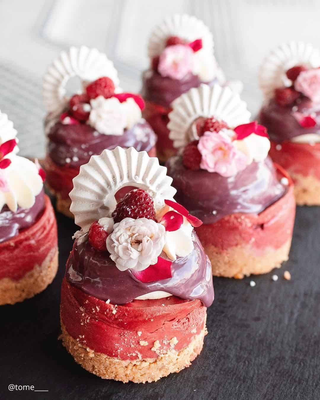 Unique Red And White Wedding Desserts