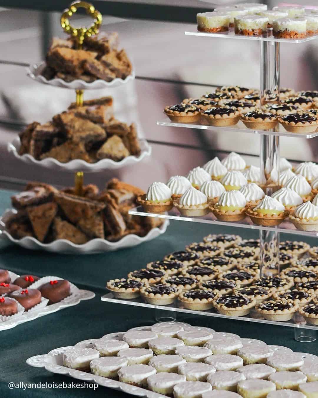 Wedding Cake Alternatives to Save Money & Impress Your Guests