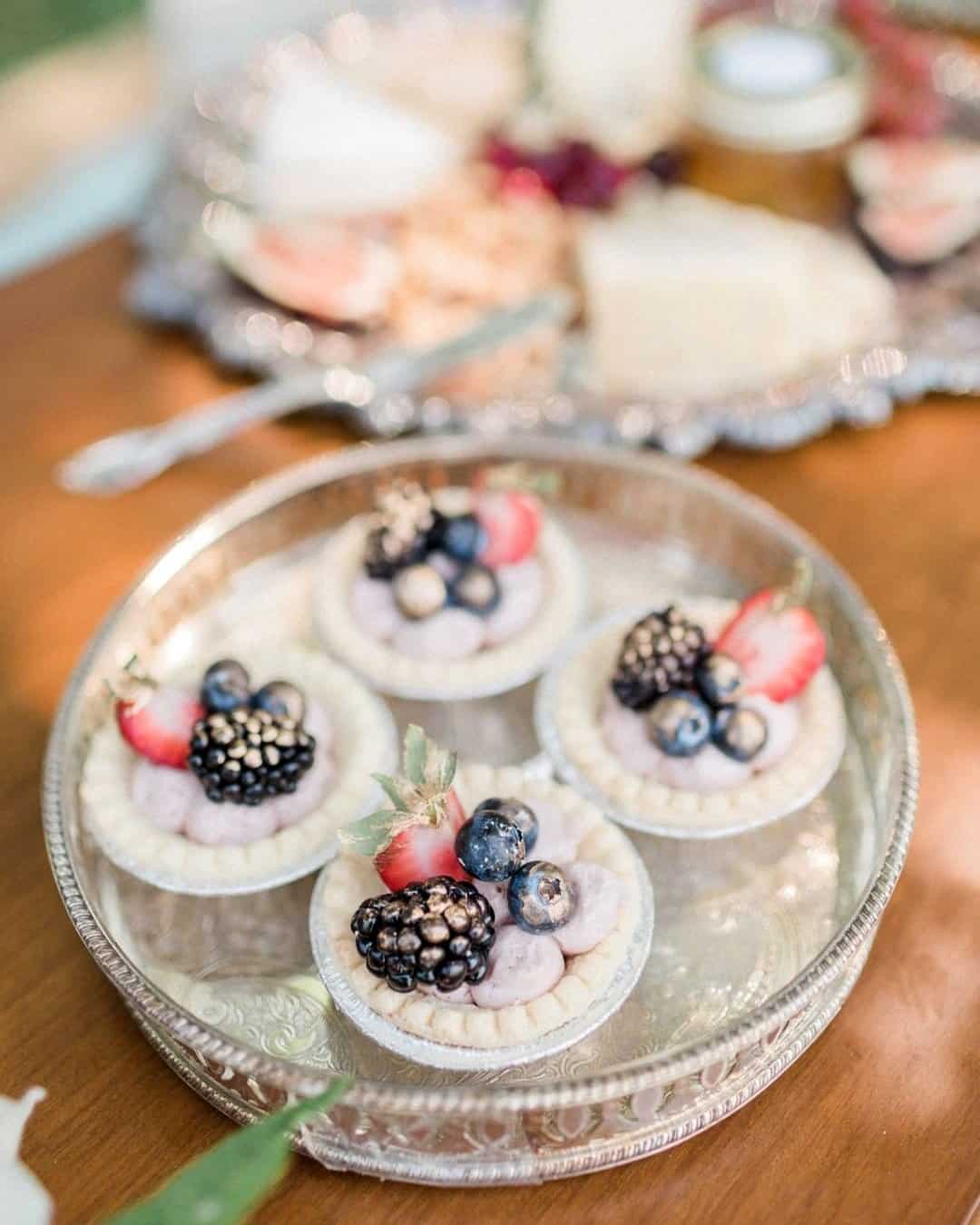 Mini Wedding Desserts As Alternatives To Wedding Cake