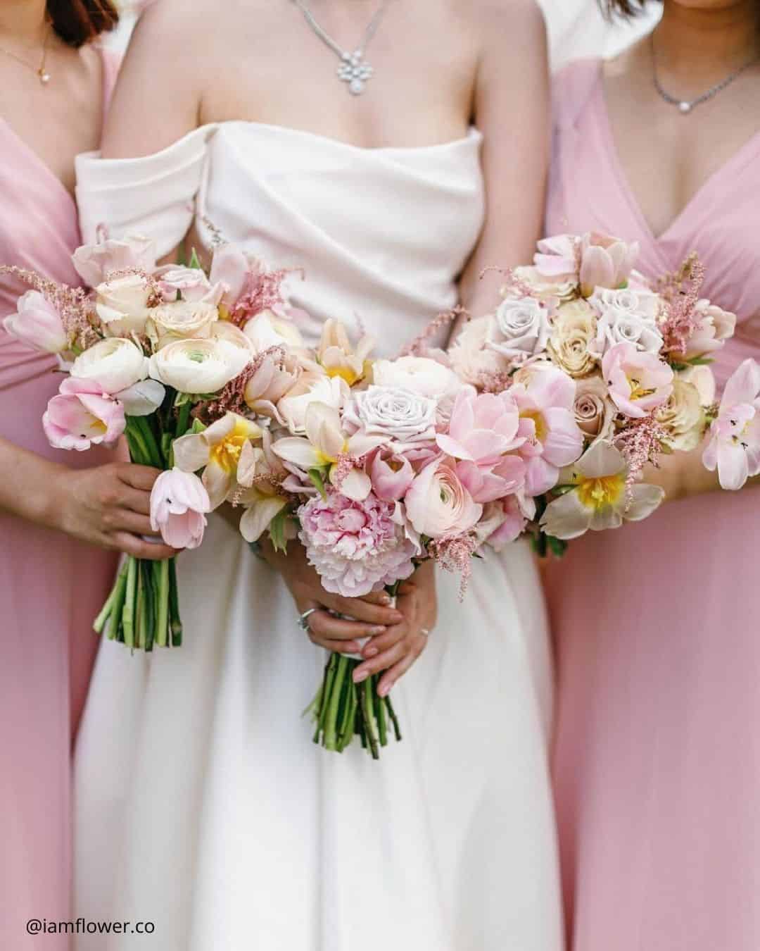Bouquet Peek