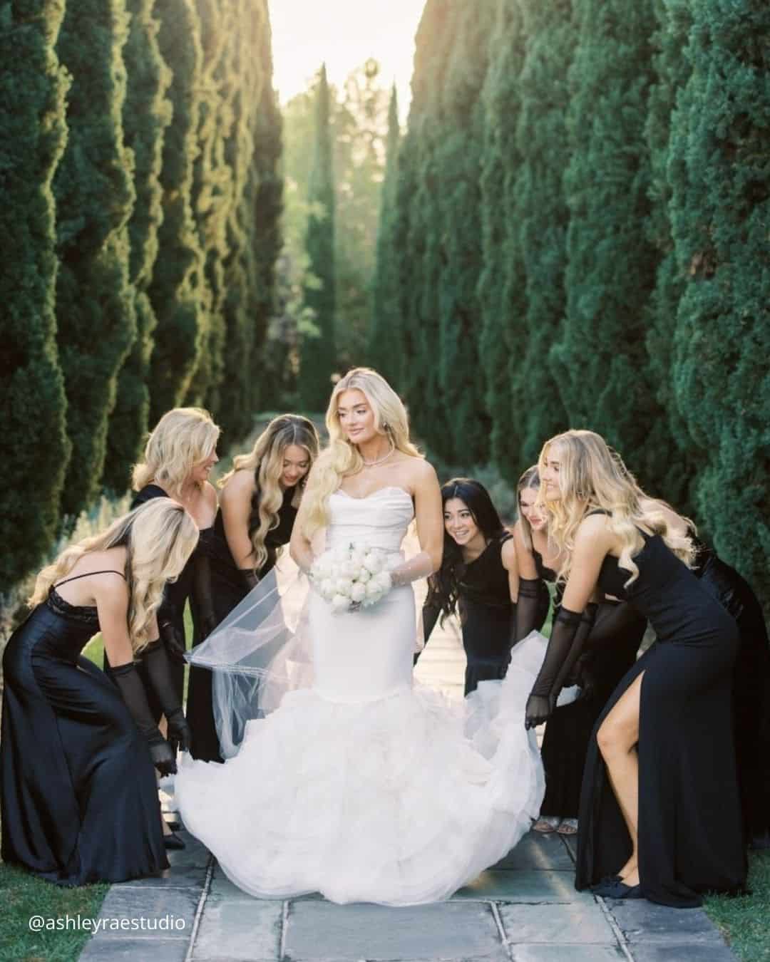 No Bridal Party Wedding Pictures