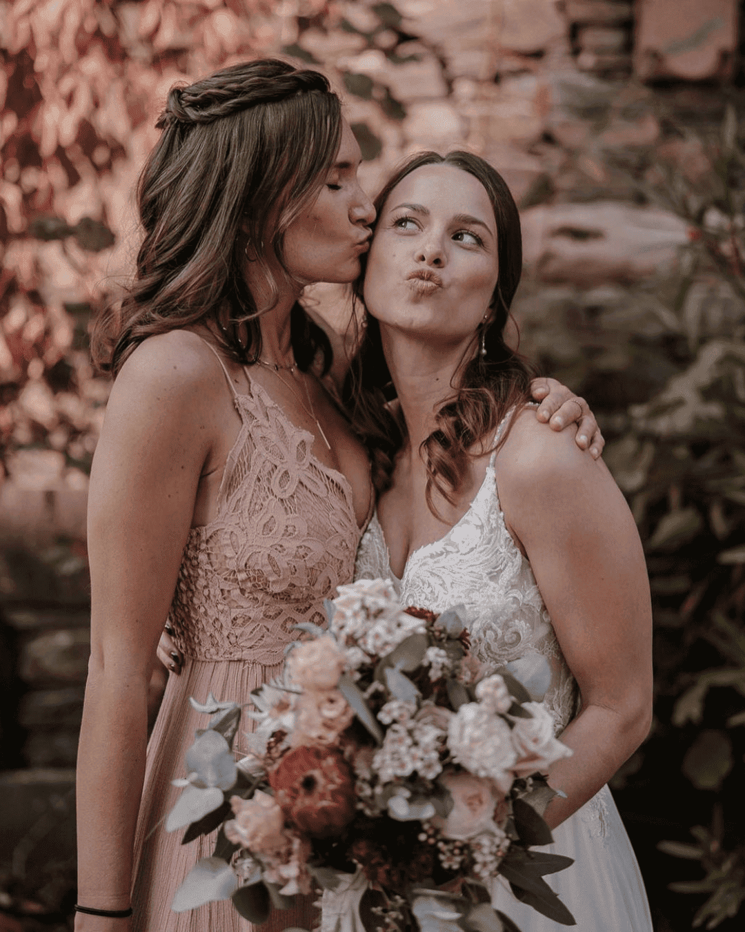 No Bridal Party Wedding Pictures