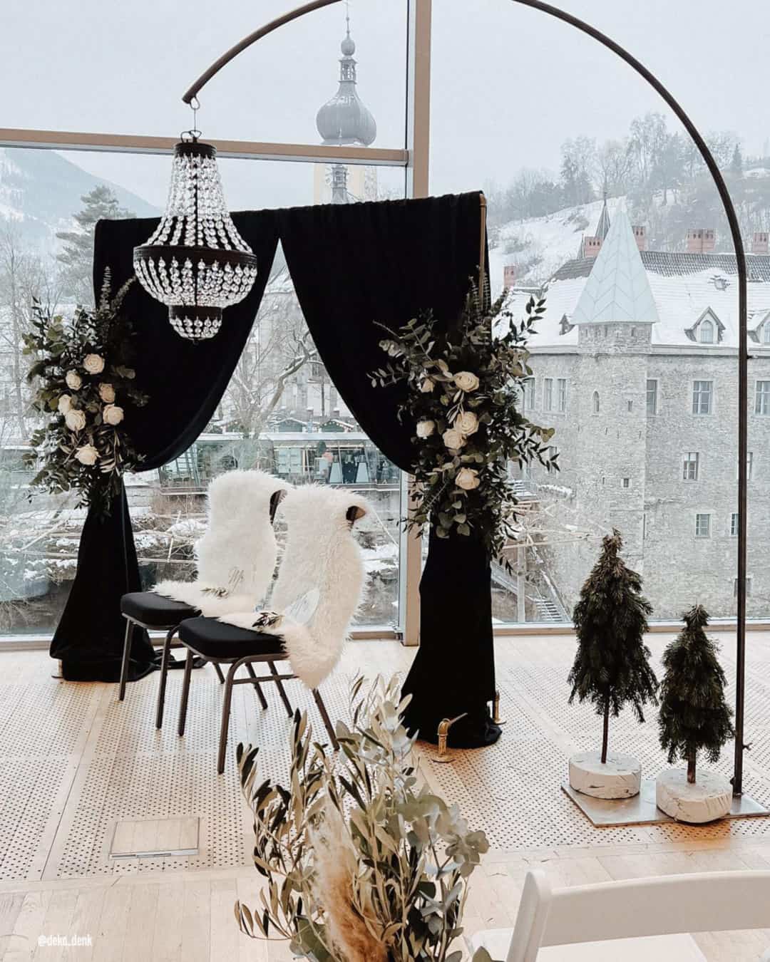 Best Winter Wedding Colors