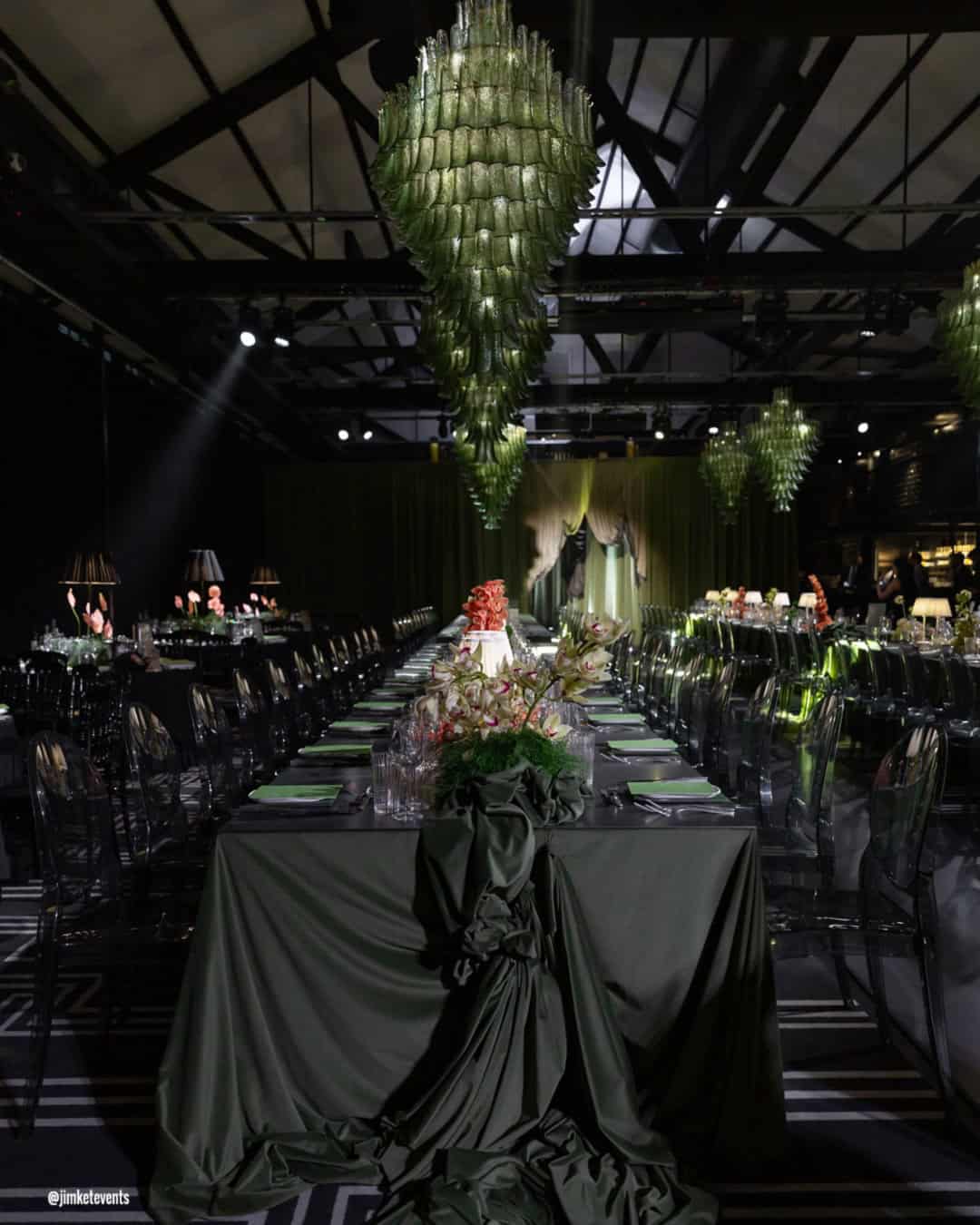 Best Winter Wedding Colors