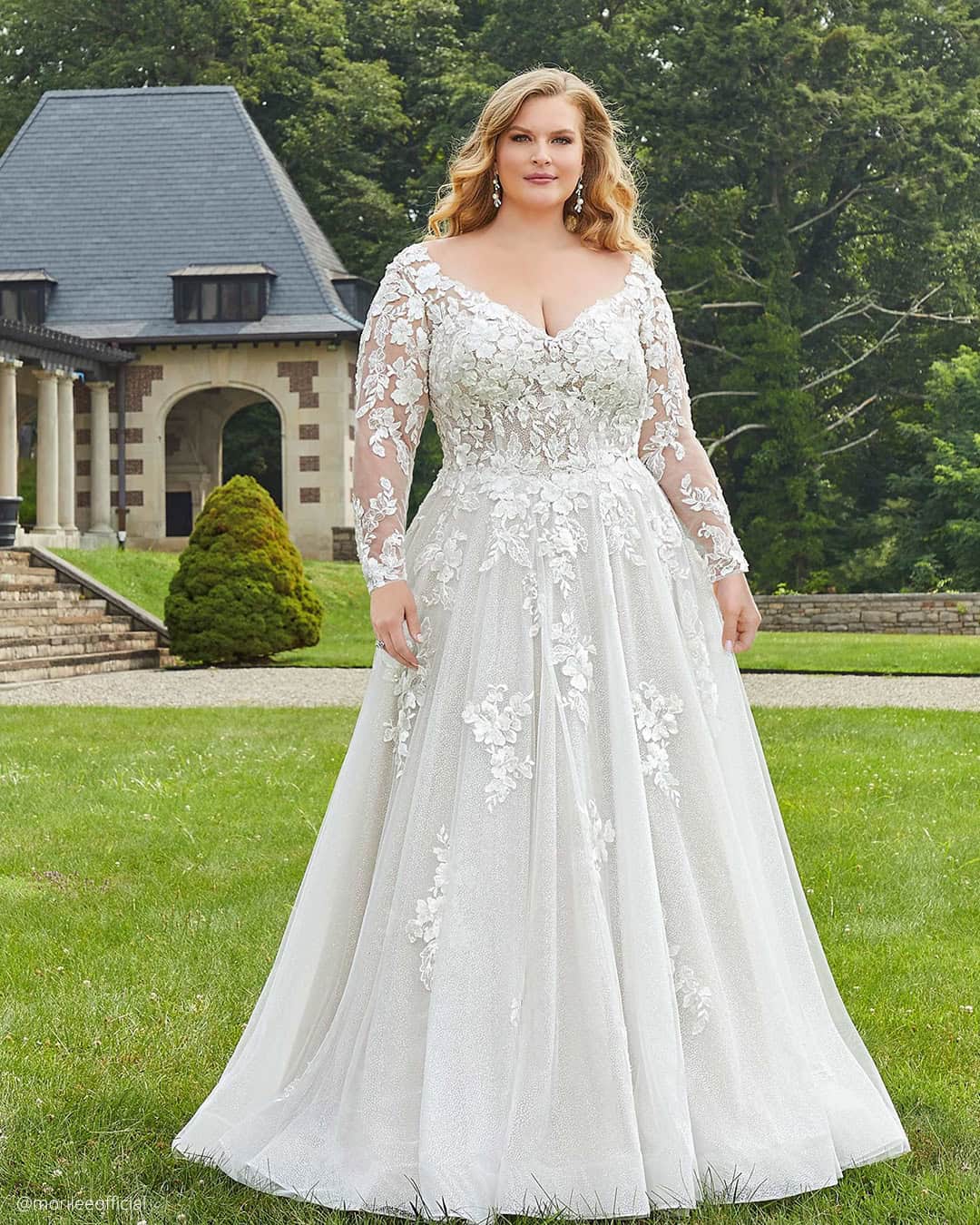 How to Choose a Womens Rustic Dresses by Weather, Location & Wedding Format?