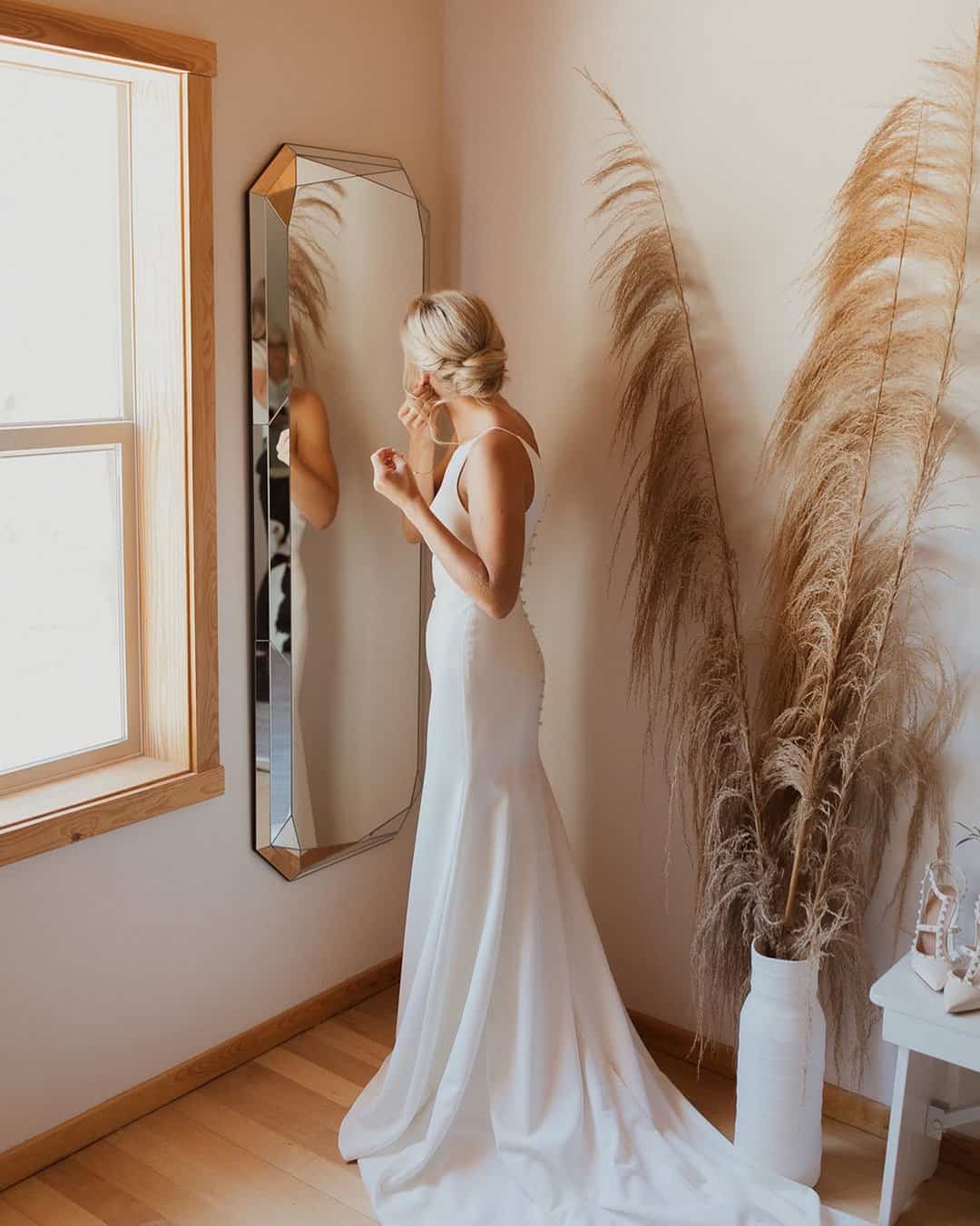 Pre-Wedding Photos With Bridesmaids