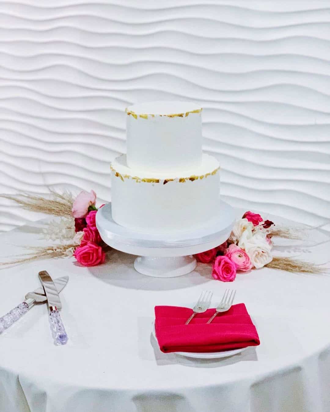 Red And White Wedding Aisle Decorations