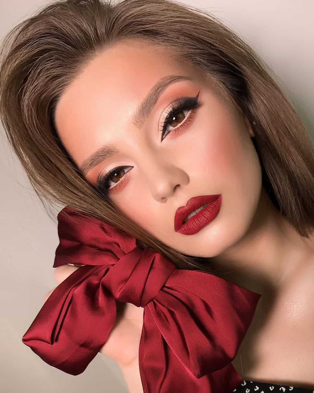 Dramatic Smokey Eyes and Red Lipstick for Brides