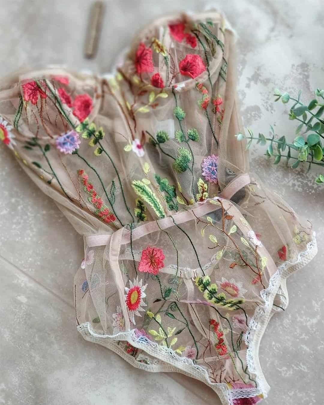 Charming Set With Belt