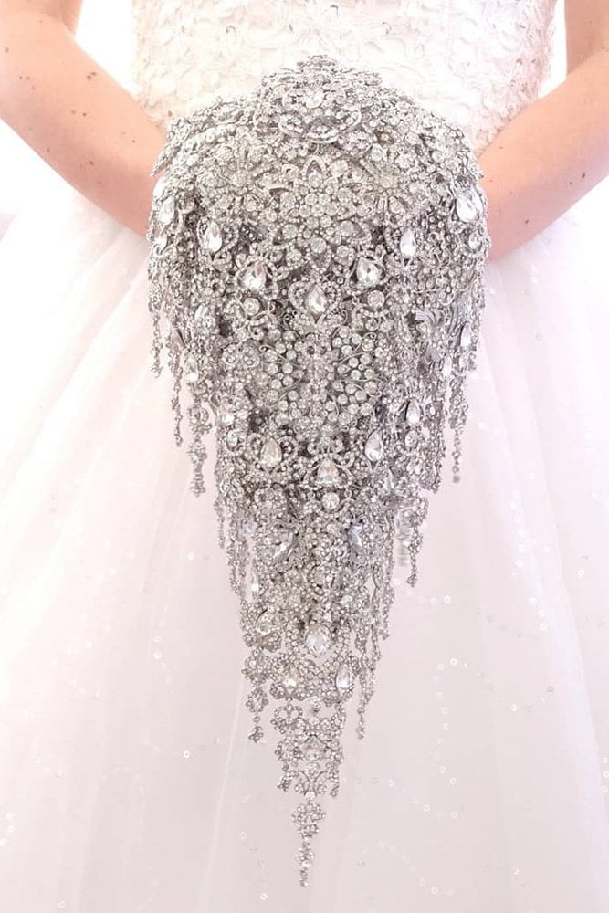 Silver Color Combinations For Your Wedding Decor