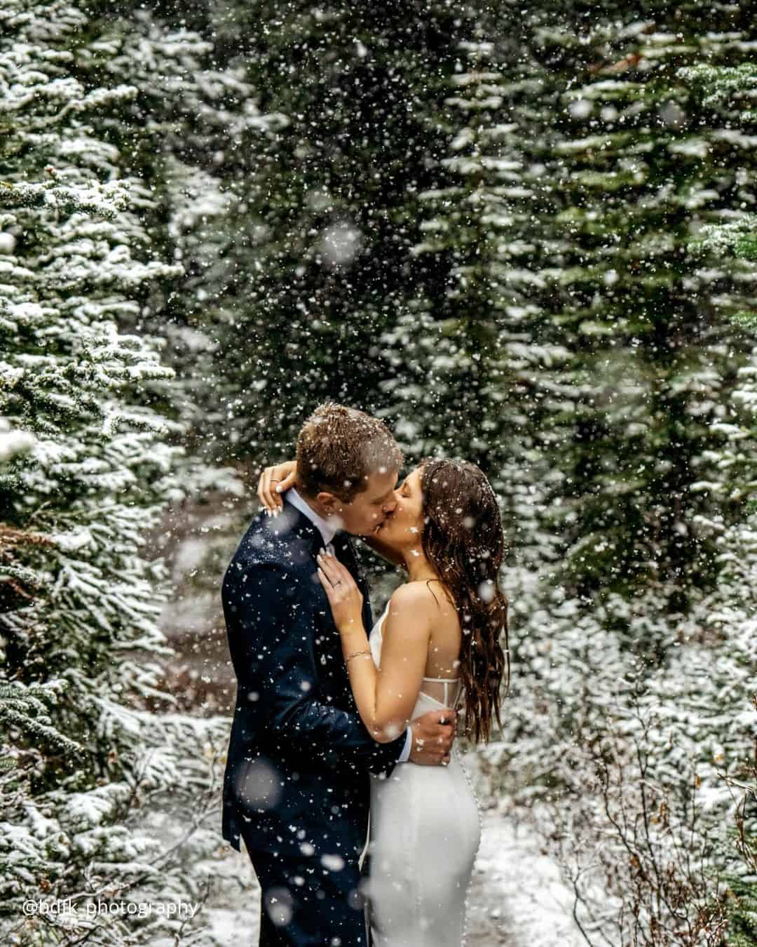 Evening Winter Wedding Photo Ideas