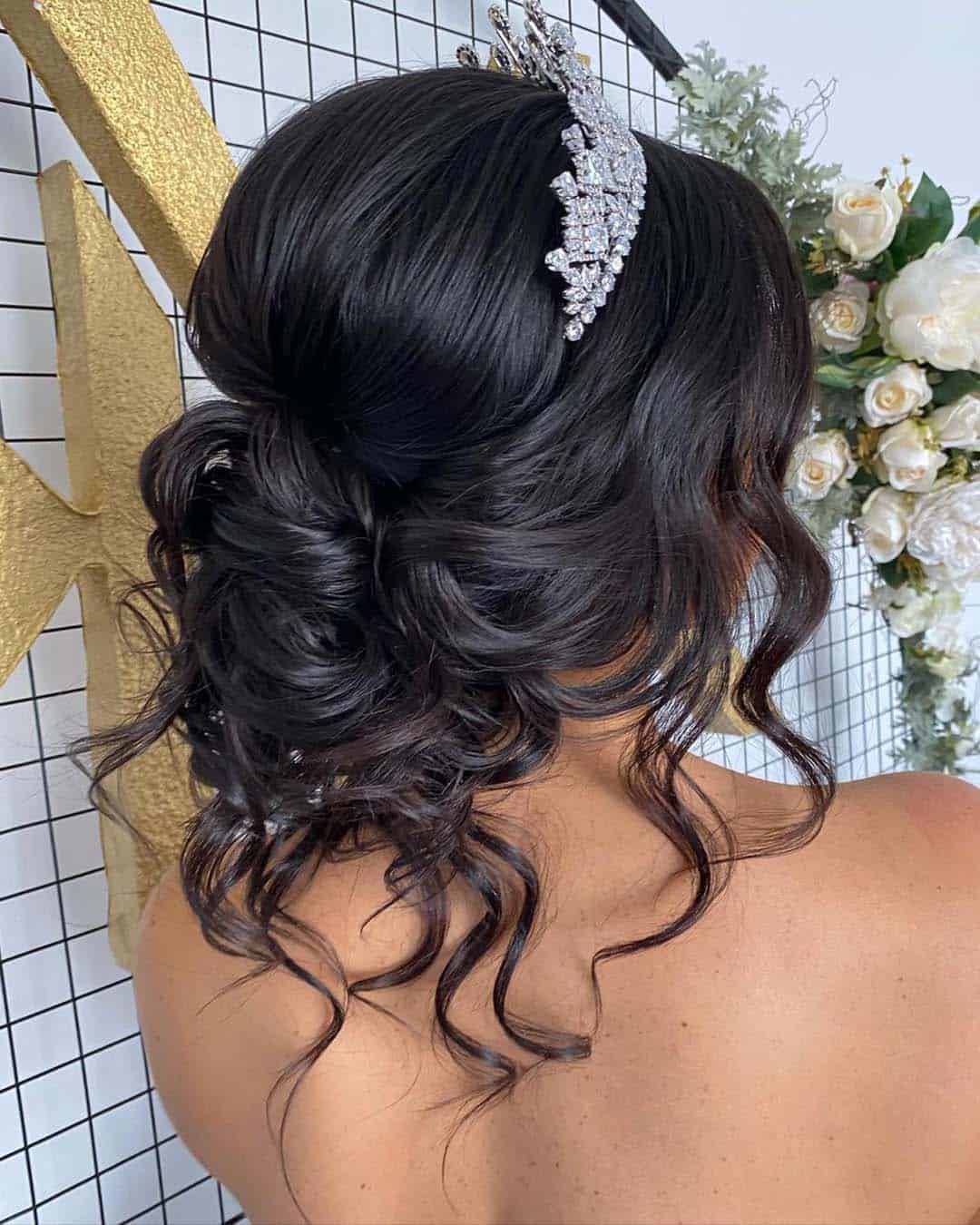 Choosing the Best Wedding Hair Accessory