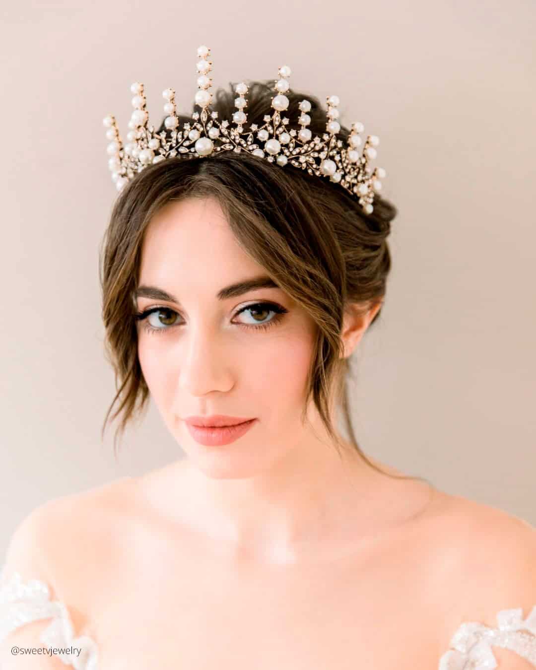 Choosing the Best Wedding Hair Accessory
