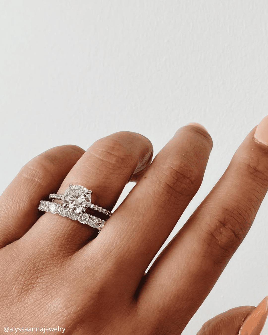 Round Cut Rings In Sets