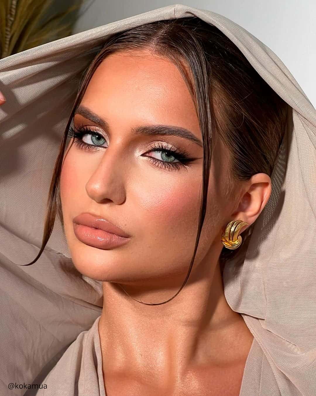 Gold Bridesmaid Makeup