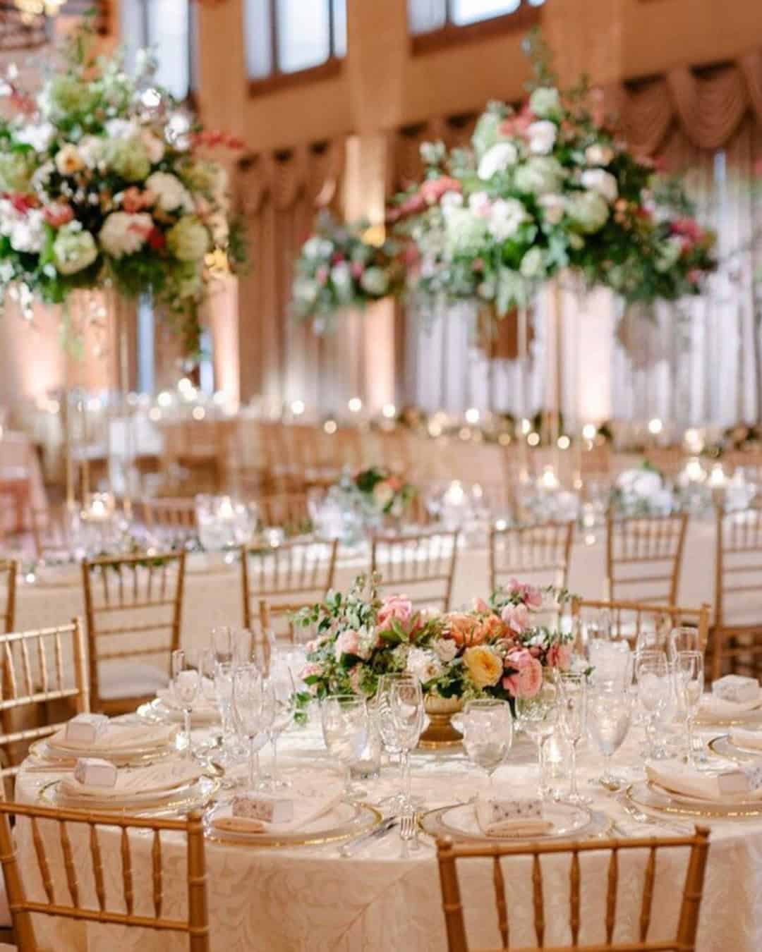 Gold Ideas For Ceremony Decor