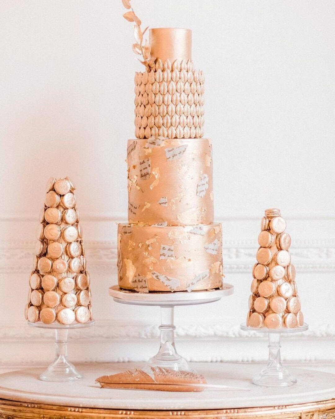Trendy Gold Ring Holders