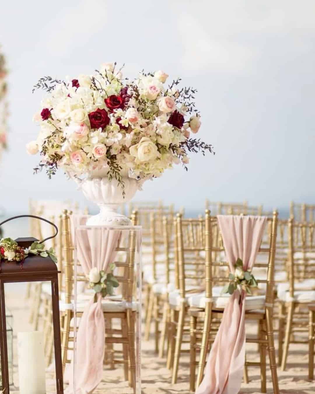 Golden Stylish Name Cards For Your Wedding