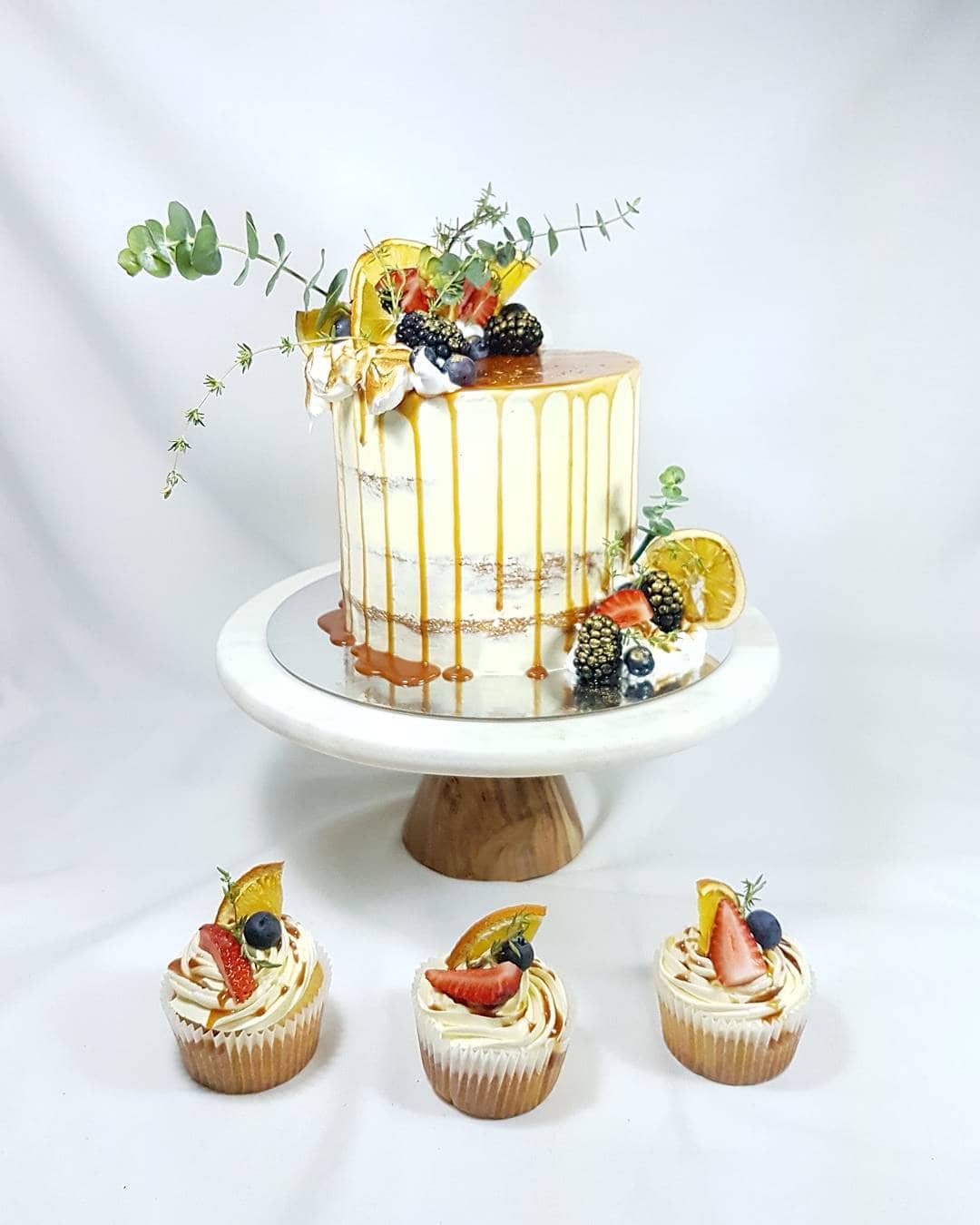 Rustic Wedding Cupcakes