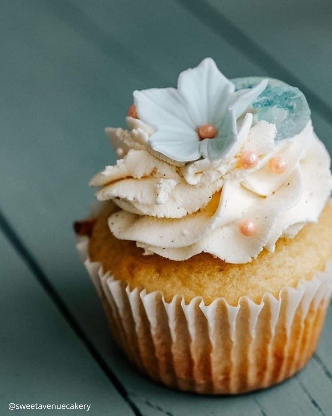 Vanilla Wedding Cupcake