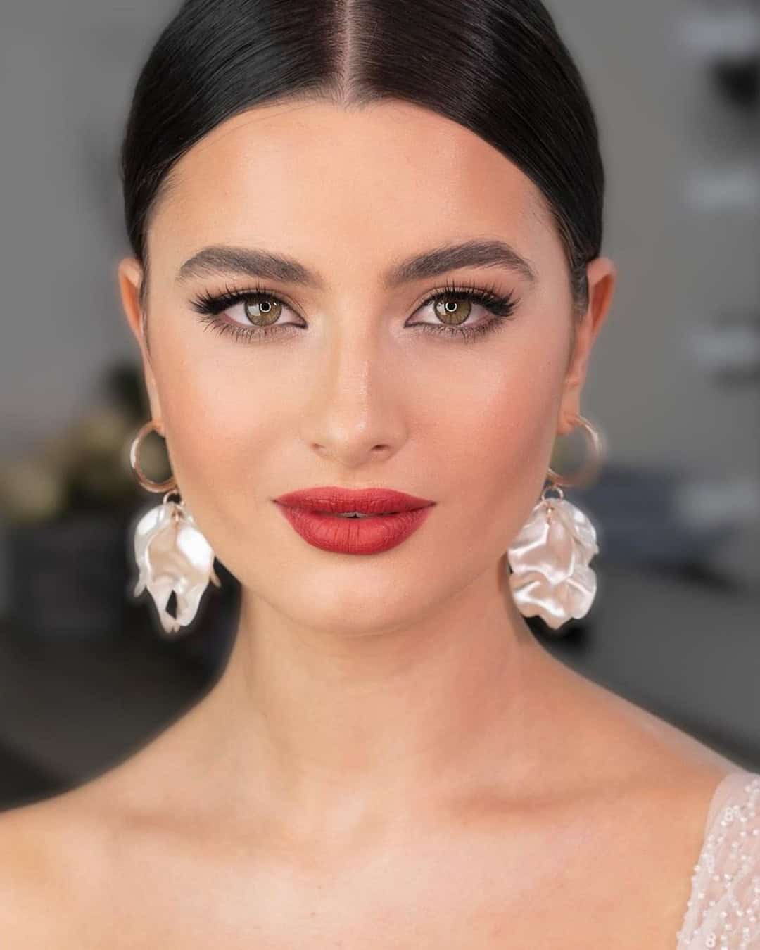 Vintage Makeup Cat Eye Wedding