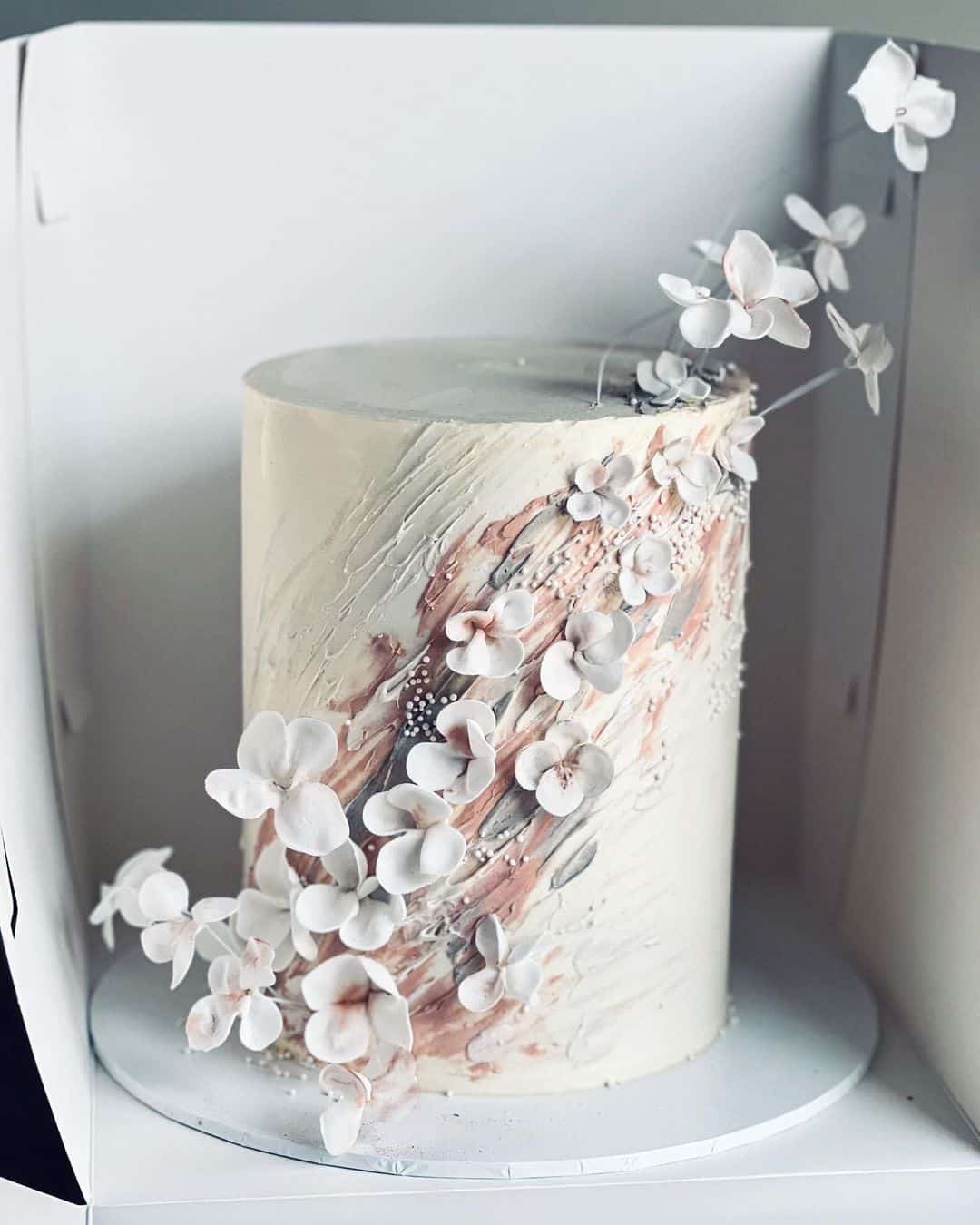 Round Wedding Cakes