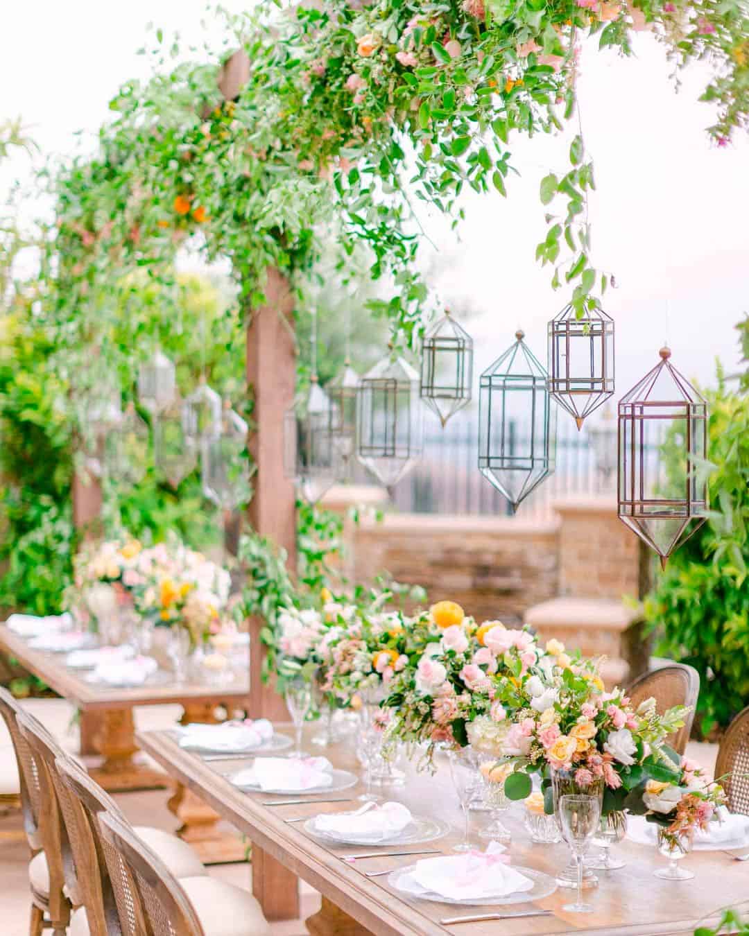 Wedding Decor Trends – Paper