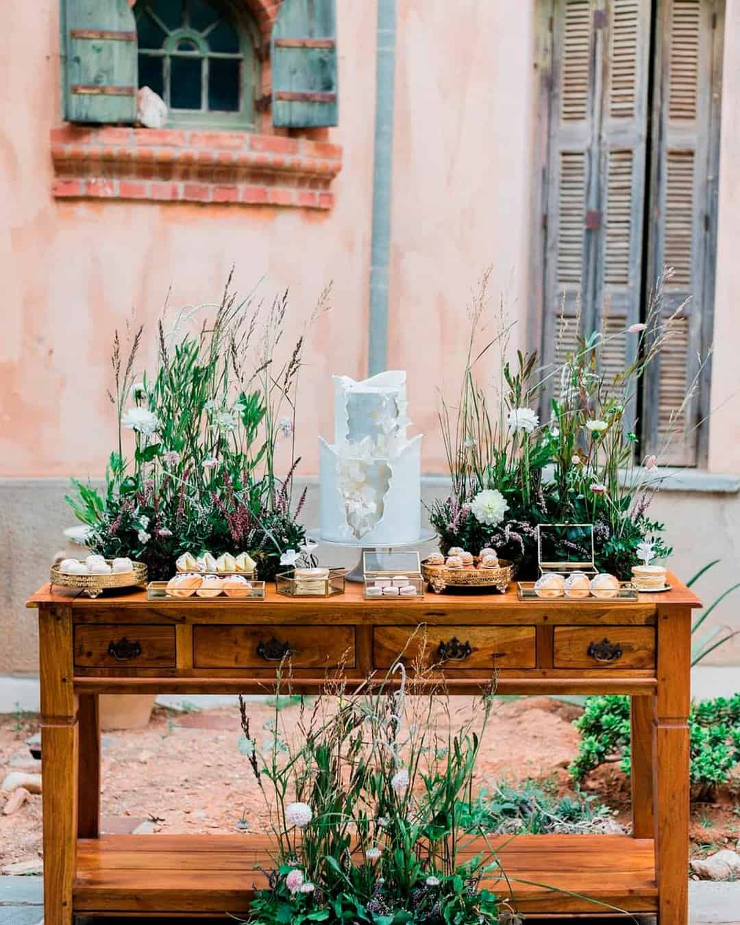Wedding Decor Trends – Paper