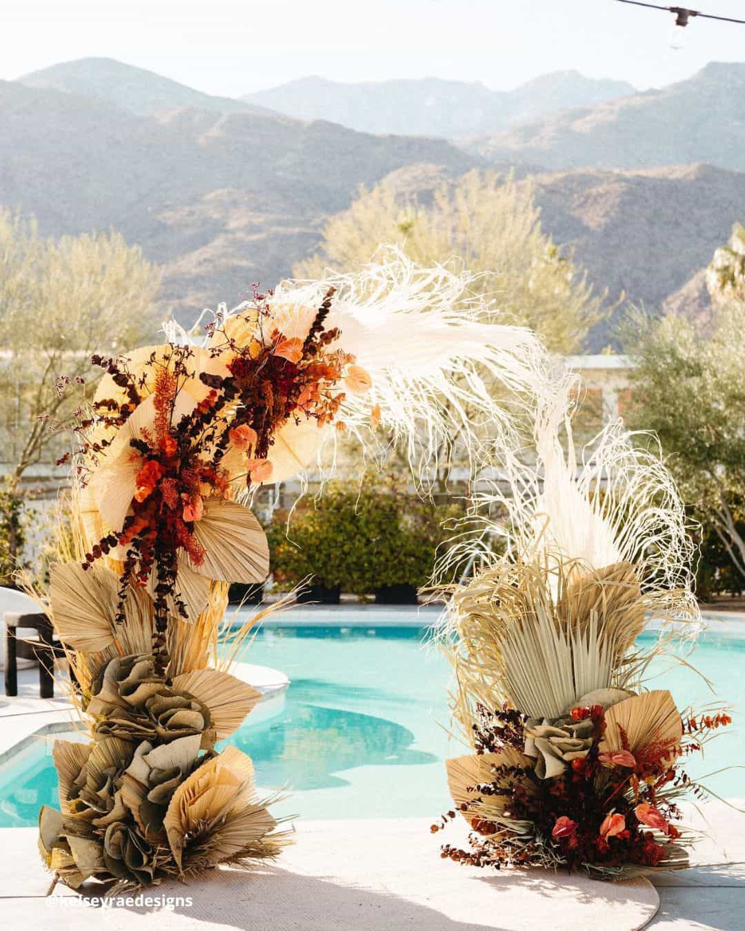 What are some general tips and approaches for wedding pool party decoration?