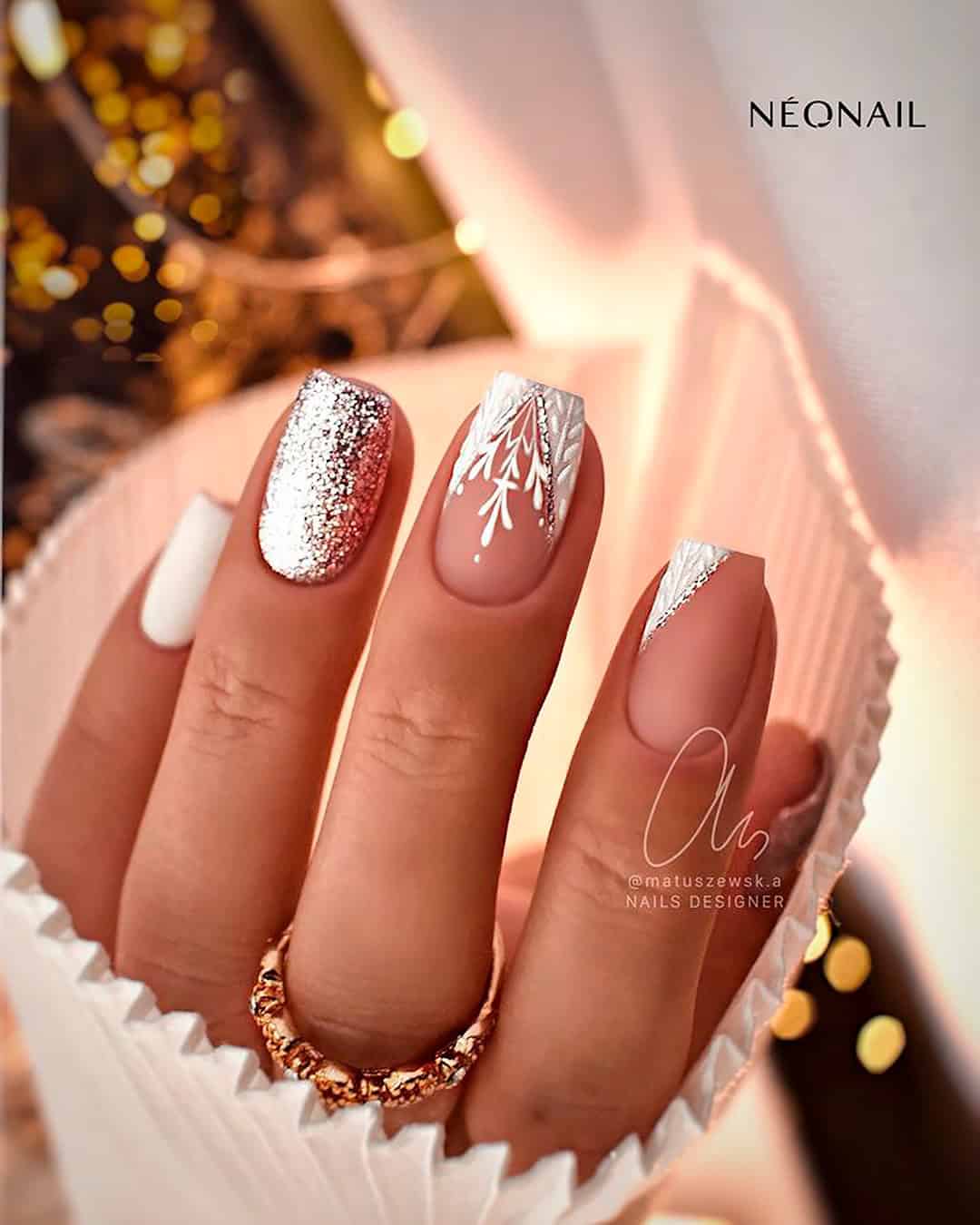 Winter Glitter Nails