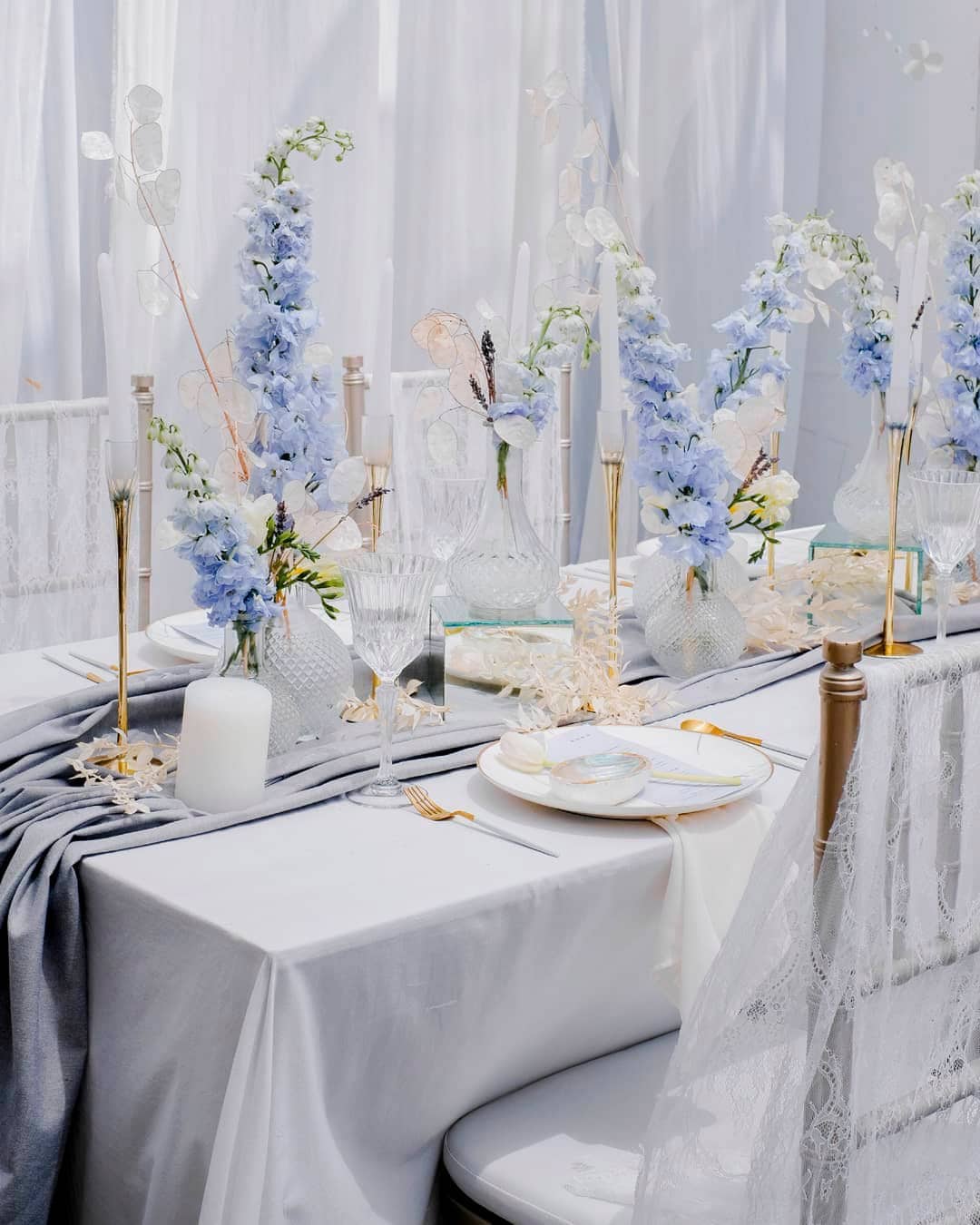 Blue And White Flower Arrangements