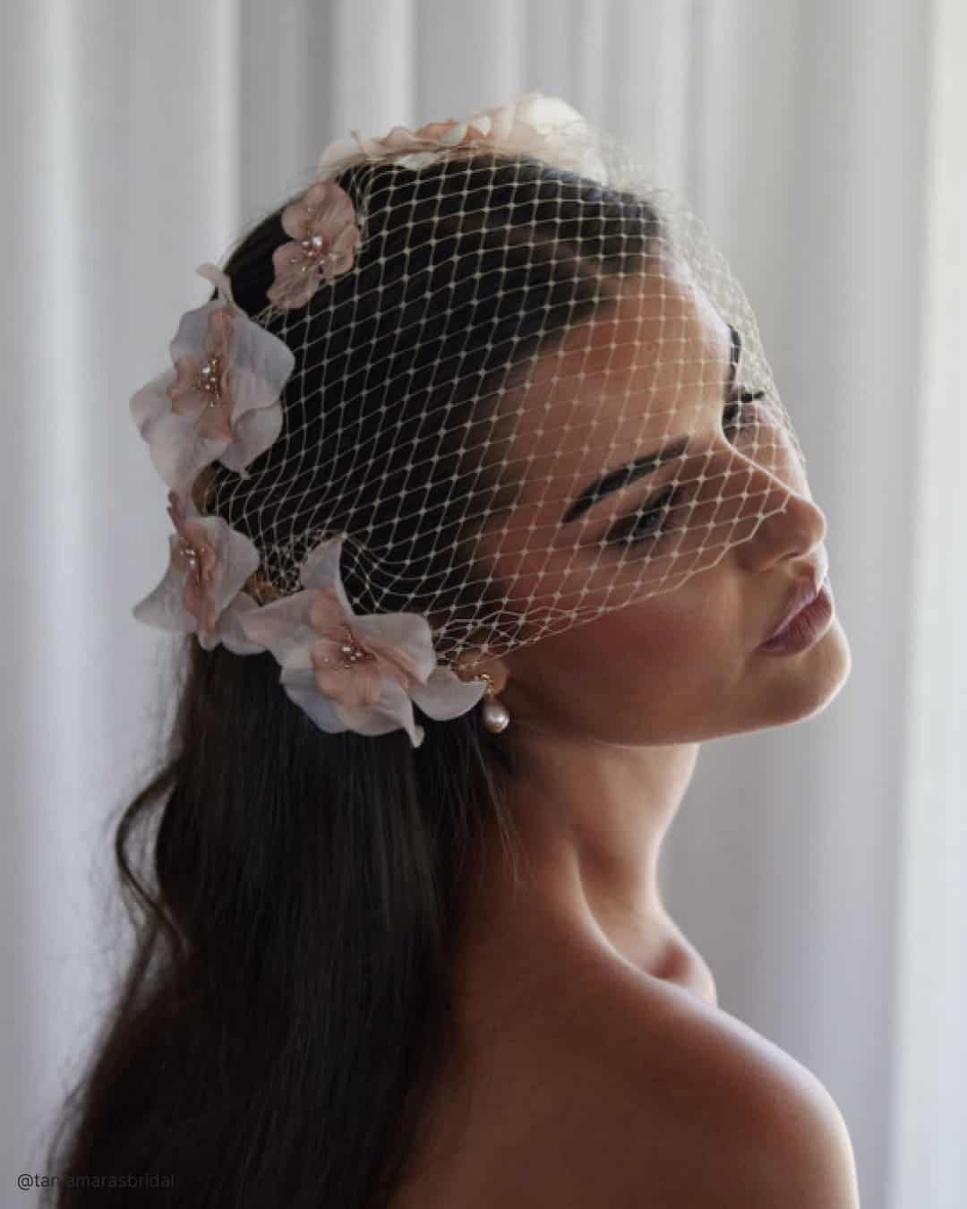 Short and Face-Framing Veils: Birdcage, Blusher, and Shoulder Lengths