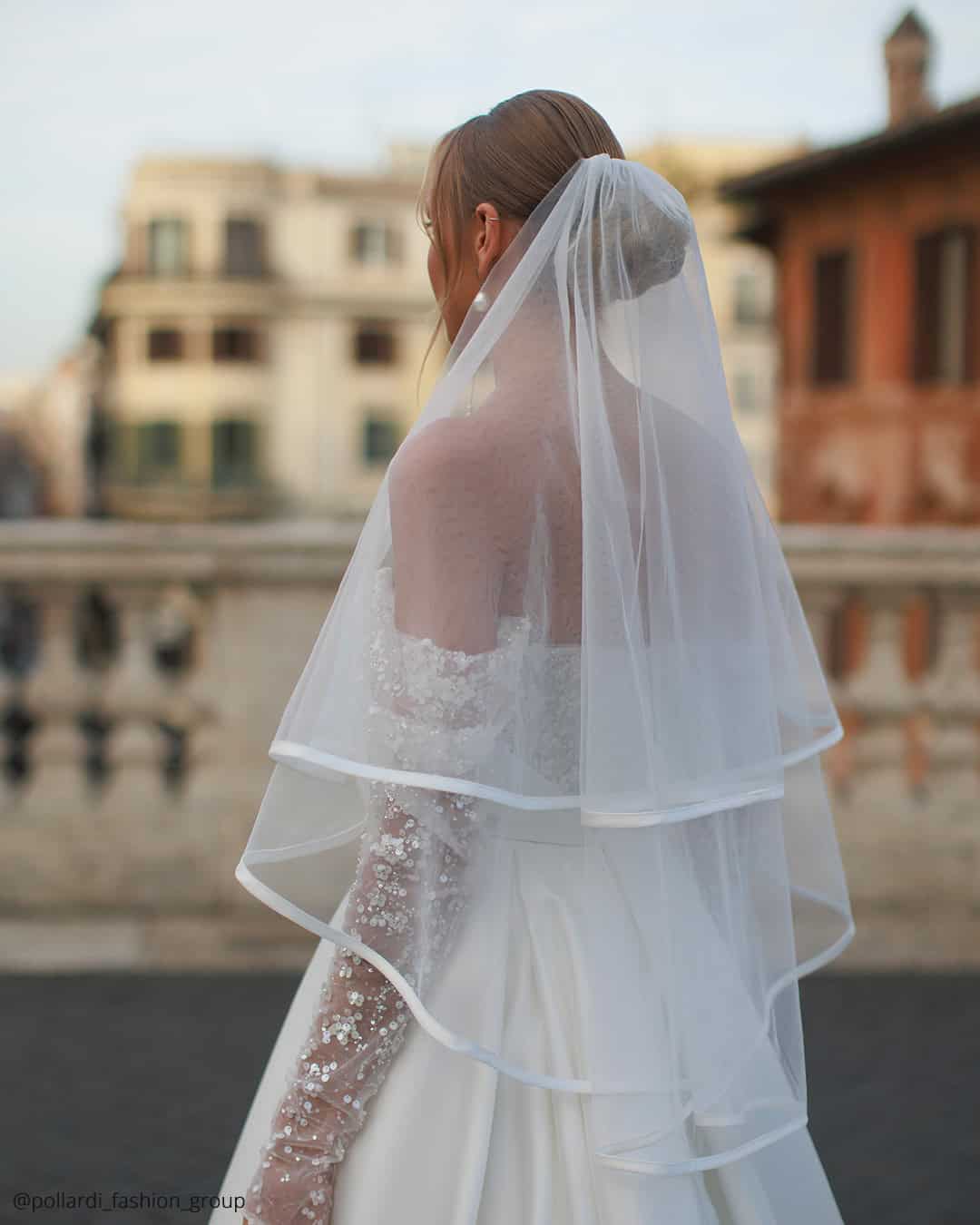 Mid-Length Veils: Elbow, Fingertip, and Waltz