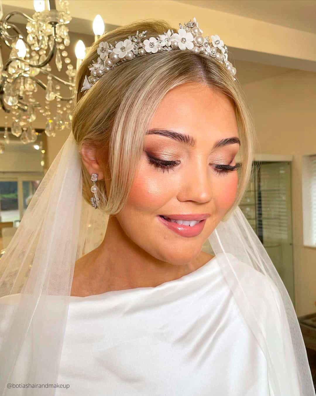 Classic Wedding Hairstyle with Veil