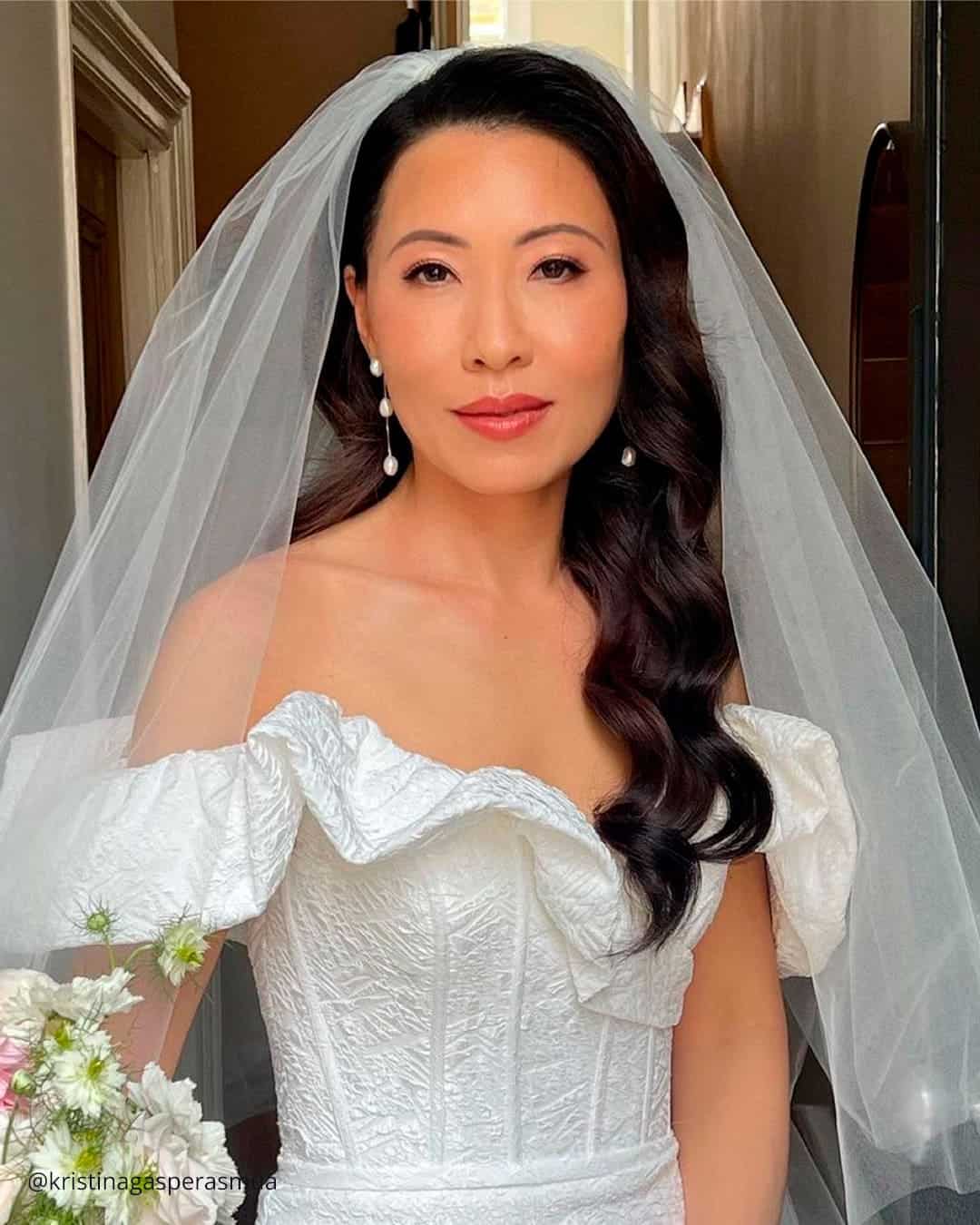 Classic Wedding Hairstyle with Veil