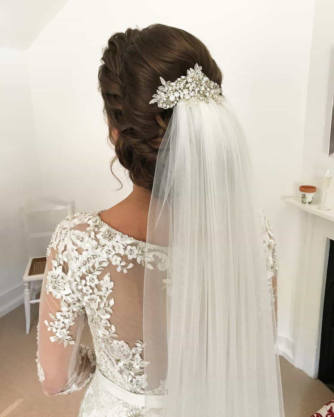 Vintage Wedding Hairstyle with Veil