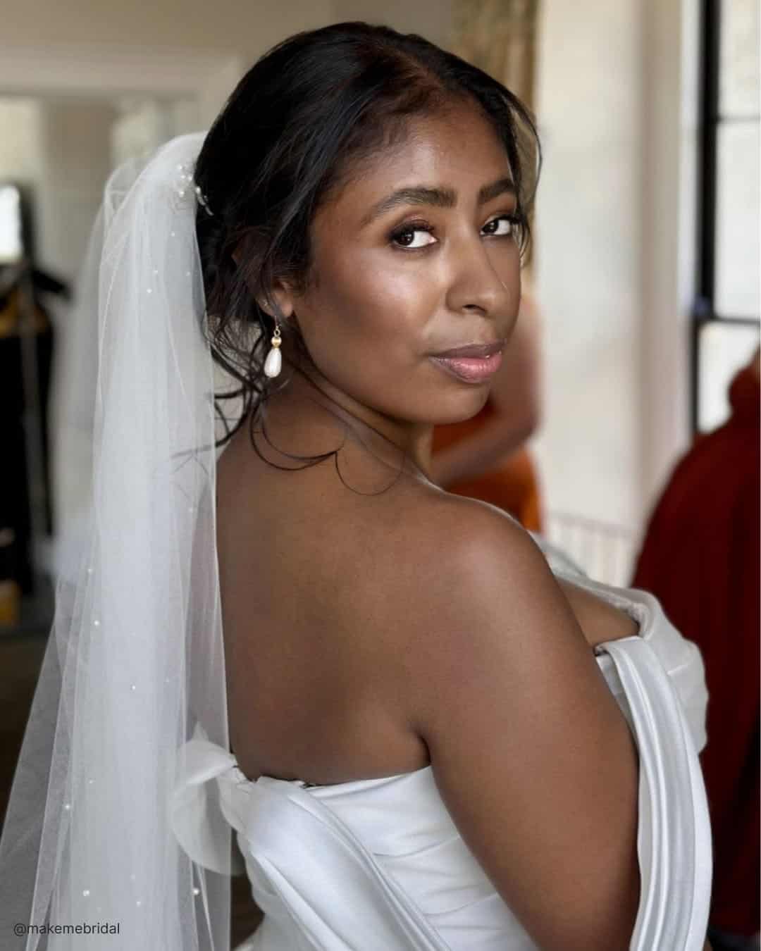 Vintage Wedding Hairstyle with Veil