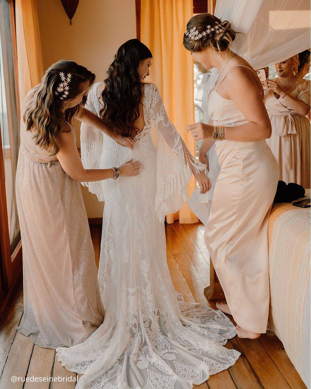 Getting Ready On The Wedding Day Morning