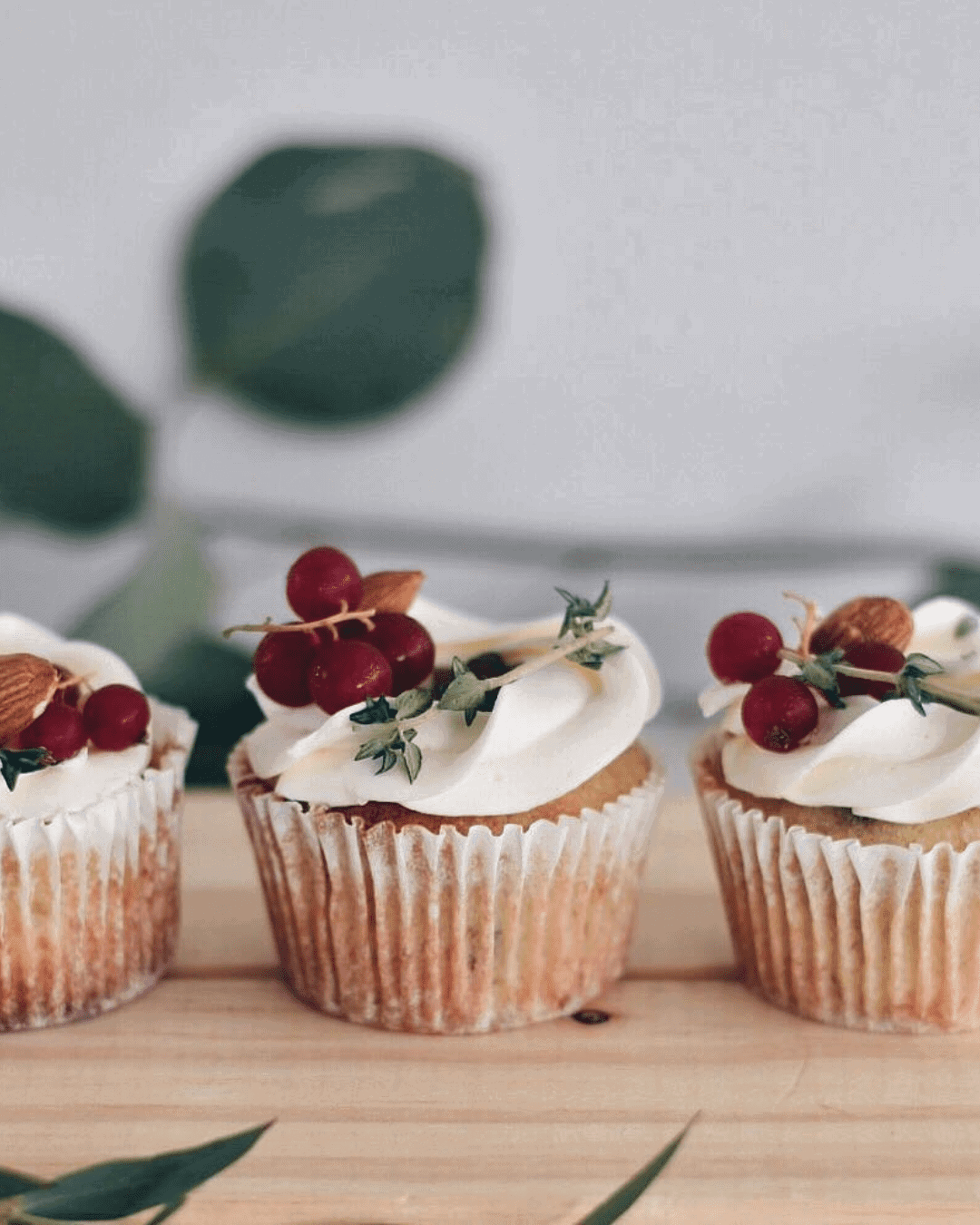 Chocolate And Ivory Wedding Cupcakes Ideas