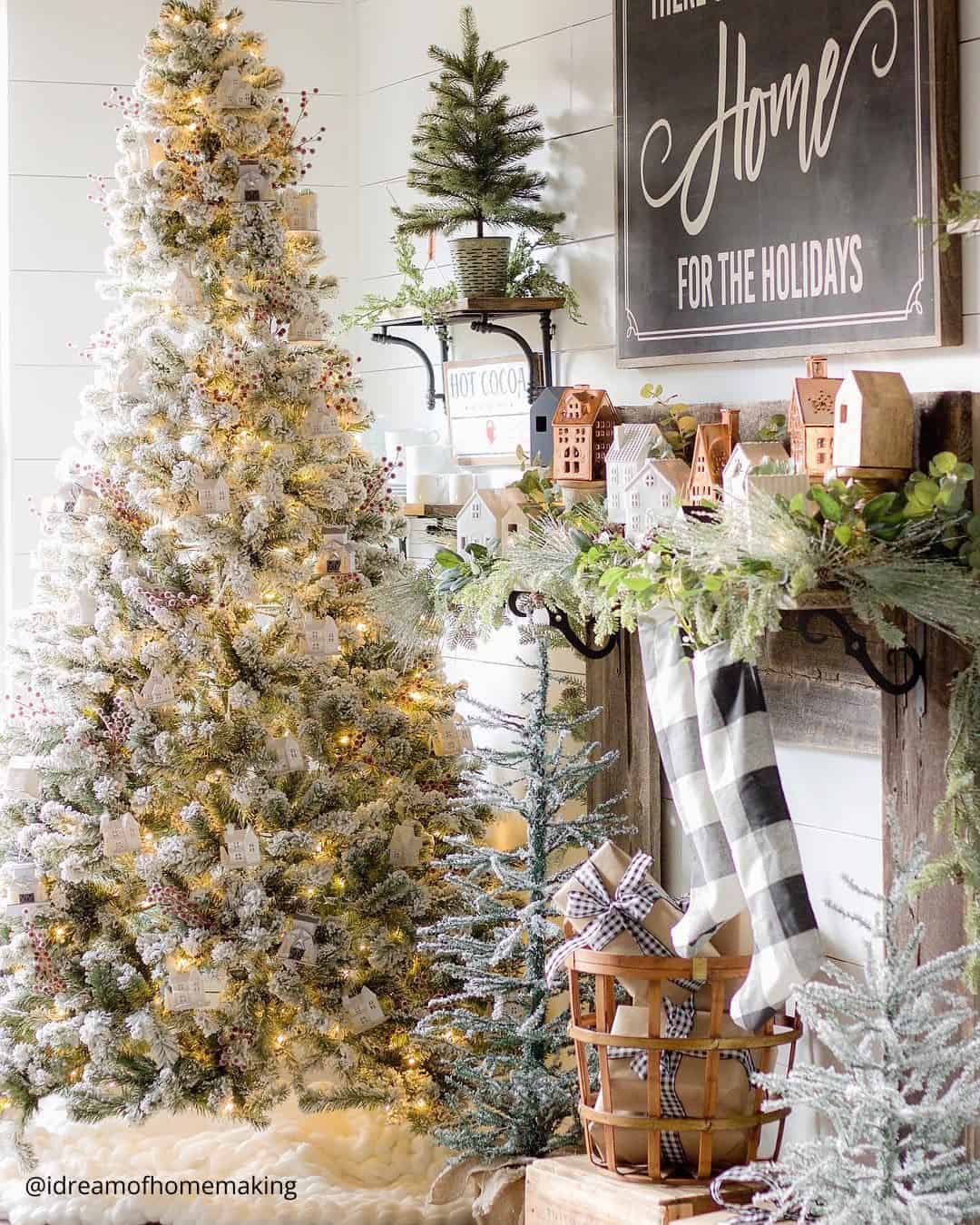 Christmas Tree Wedding Decor