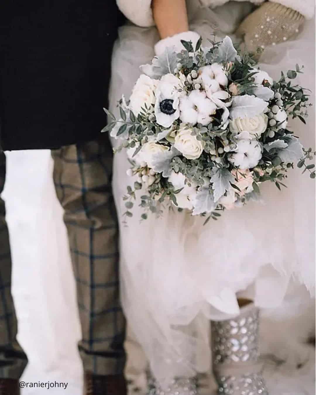 Christmas Themed Wedding Desserts