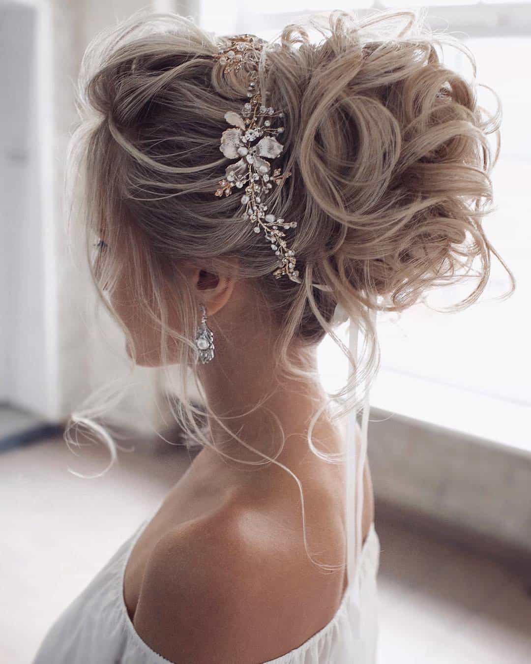 Smooth Classic Bun Wedding Hair Ideas