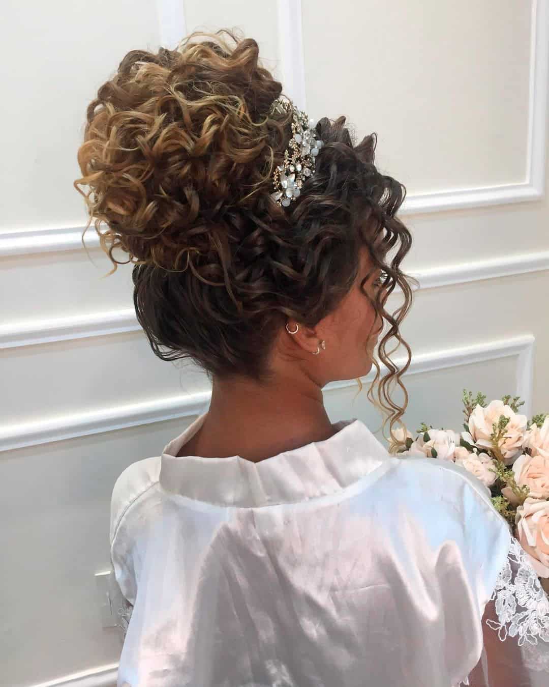 Classic Wedding Styles With Veil